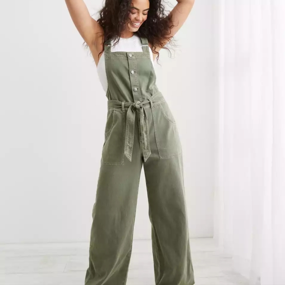 SOLD! Aerie overalls